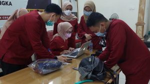 Tim Medis Layanan Kesehatan Ambulan Indonesia Raya